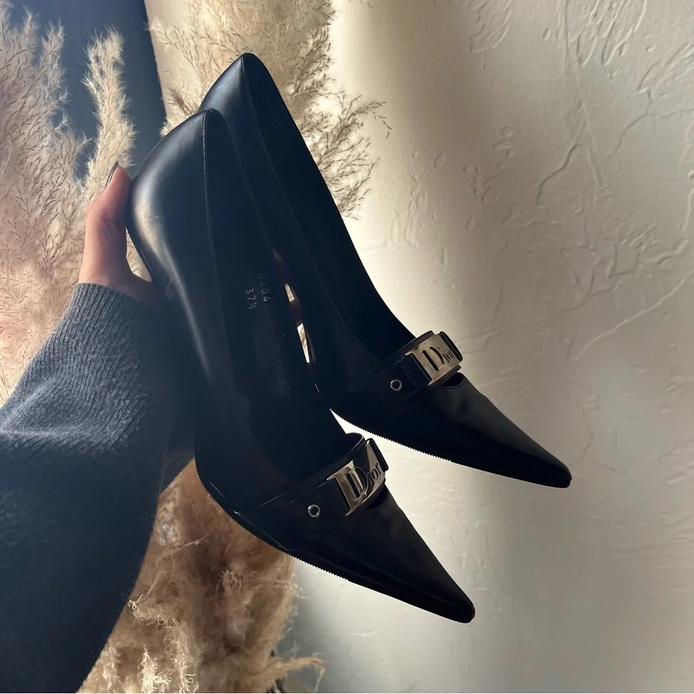 ❤️‍🔥 SOLD ❤️‍🔥 Sexy Dior Pumps ⛓🖤 - Picture 2 of 8
